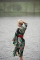 Kimono długie Sensual Mist z ozdobnym czerwonym pasem