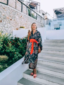 Kimono MAJESTIC QUEEN z cienkim paskiem