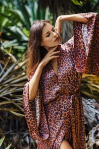 Kimono CURIOUS EXPLORER z cienkim paskiem